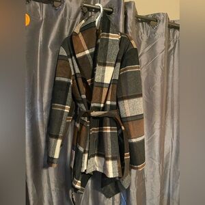 Such a cute coat!!! Warn one time!!!